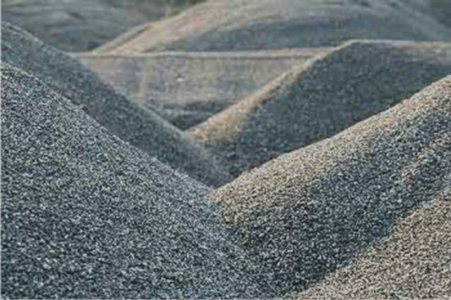 Основное сырье для производства щебня — твердые горные породы, такие как гранит