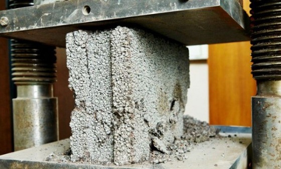 Некачественный образец бетона