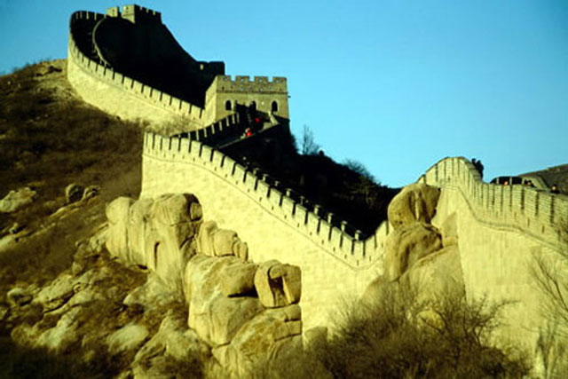 На протяжении многих веков известковый щебень использовался при строительстве таких монументальных сооружений, как Великая китайская стена, египетские пирамиды и т.д.